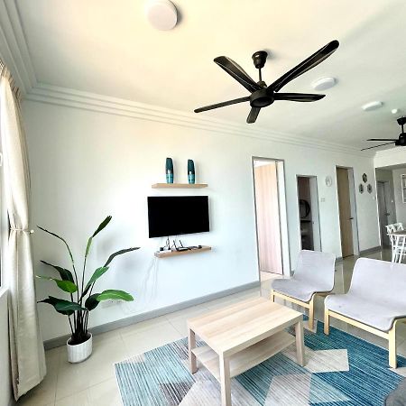 New Seaview Families Suite - Breezy Blue กัวลาตรังกานู ภายนอก รูปภาพ