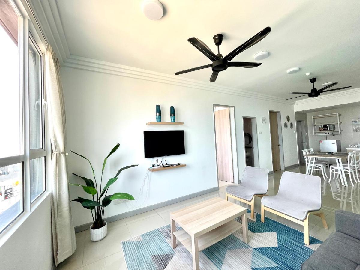 New Seaview Families Suite - Breezy Blue กัวลาตรังกานู ภายนอก รูปภาพ